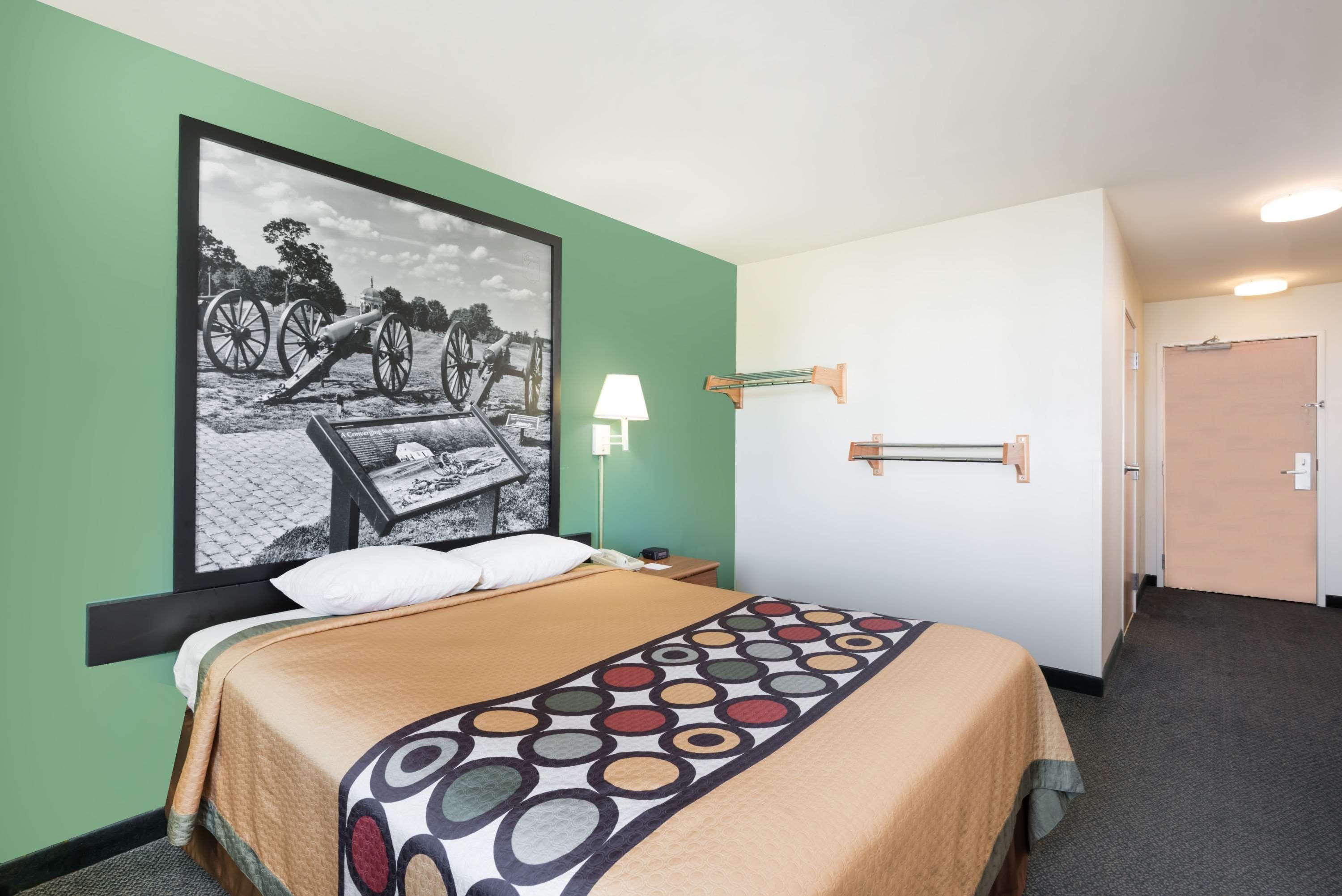 Super 8 By Wyndham Hagerstown/Halfway Area Hotell Exteriör bild