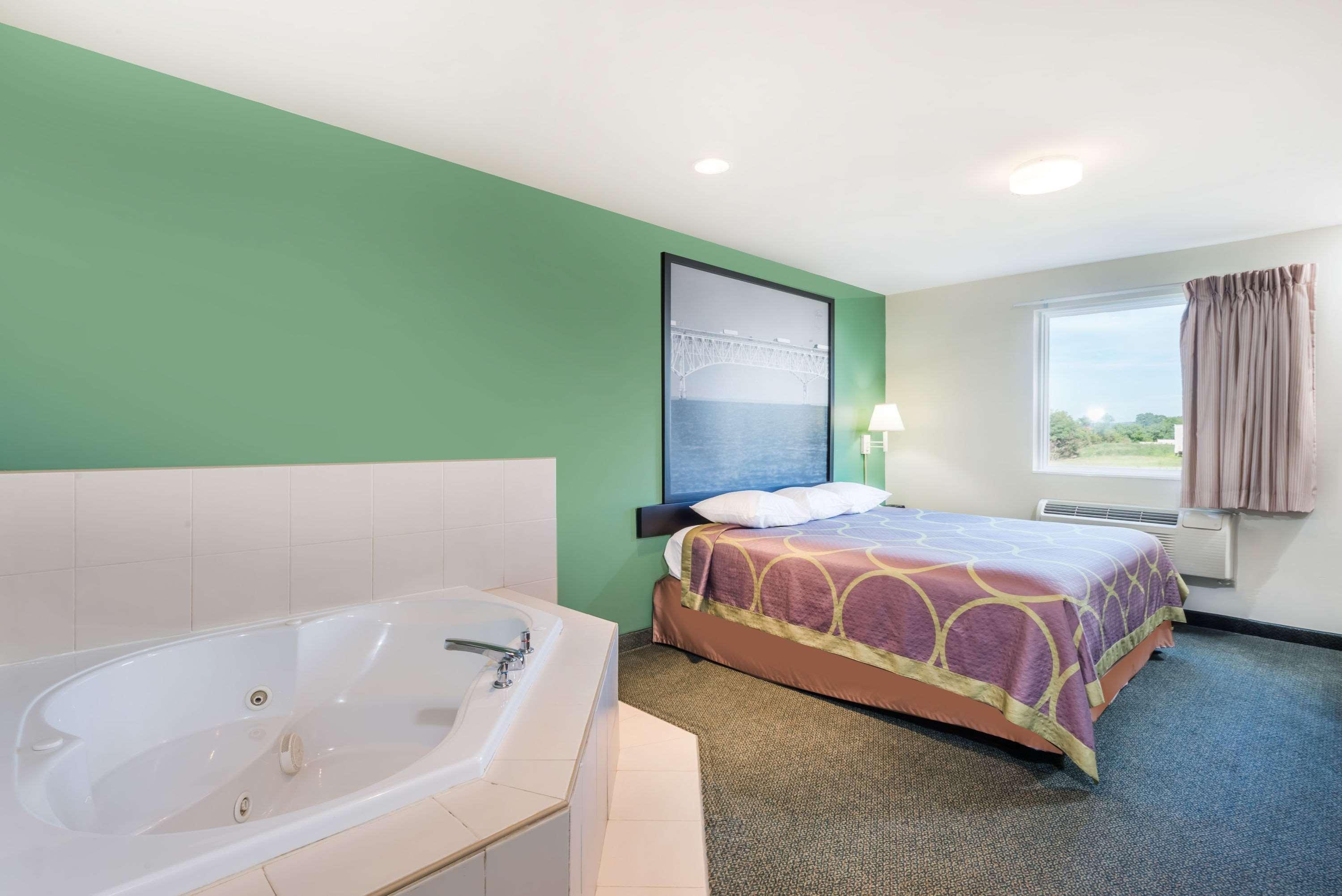 Super 8 By Wyndham Hagerstown/Halfway Area Hotell Exteriör bild