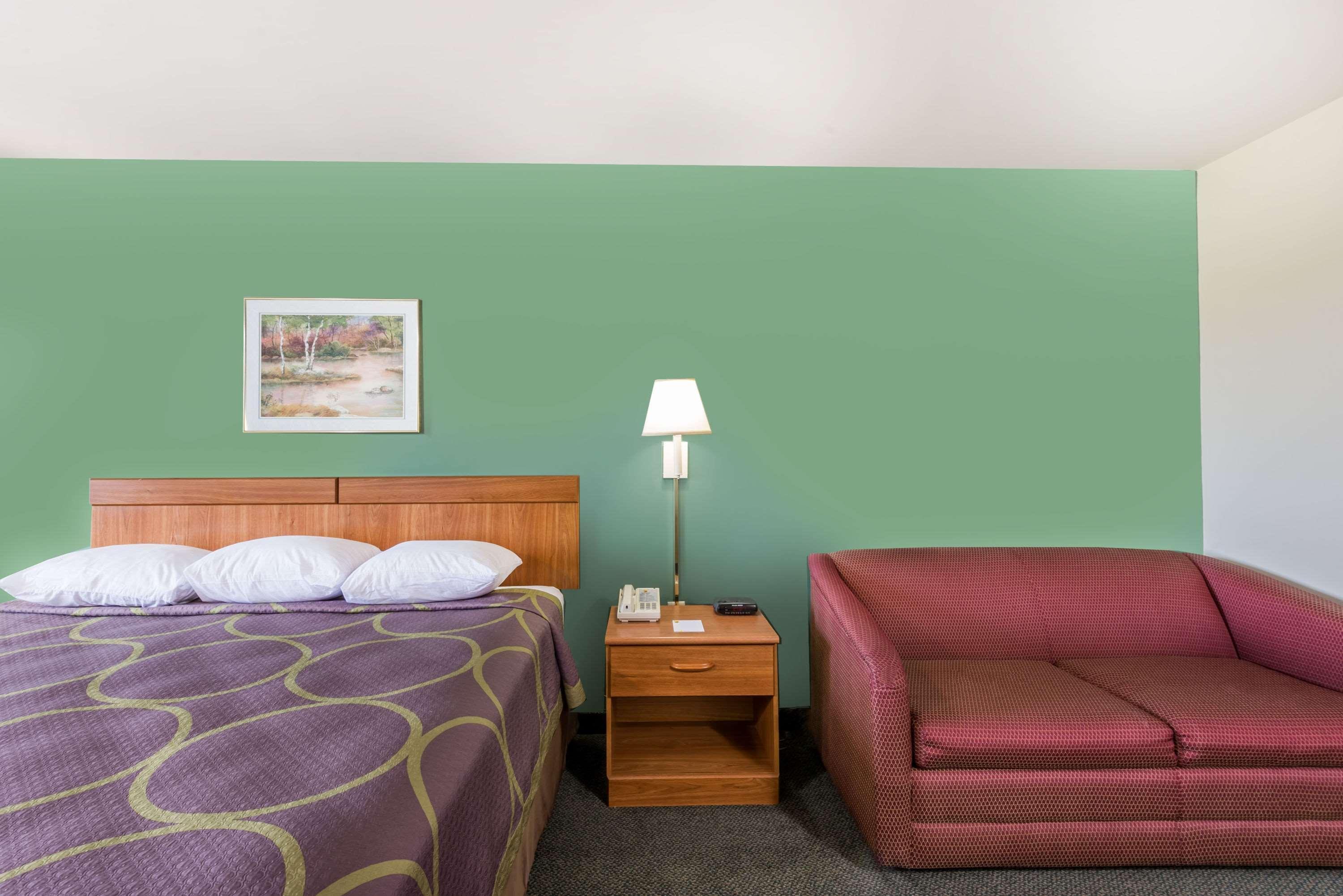 Super 8 By Wyndham Hagerstown/Halfway Area Hotell Exteriör bild